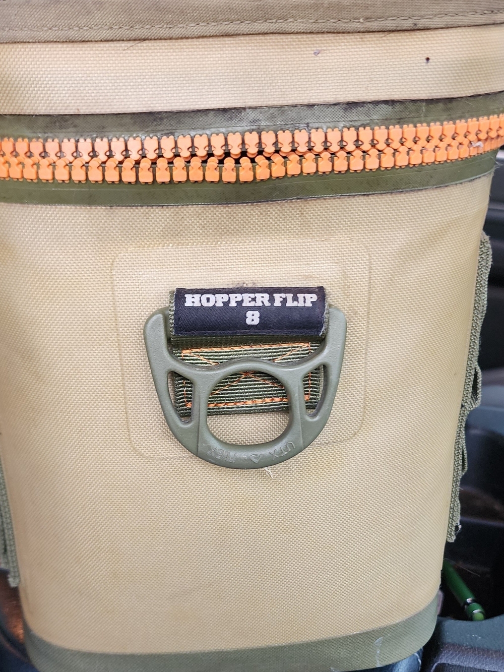 Yeti Hopper Flip 8 Field Tan/Blaze Orange - Discontinued Color RARE - Picture 3 of 6